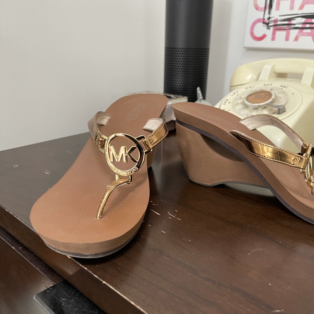 Michael Kors Thong Sandals - Picture 2 of 4